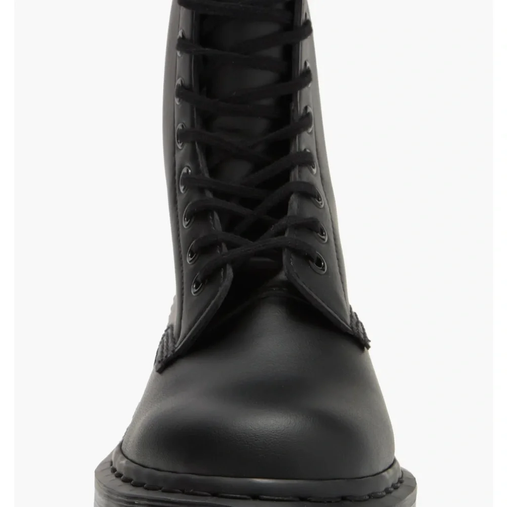 Dr Martens unisex Black Lace-Up Combat Boots